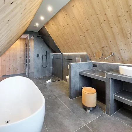 بيت للعطل In With Sauna