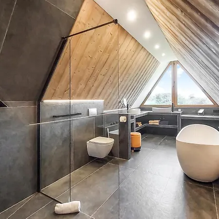 In With Sauna 別荘