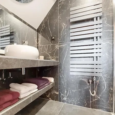 In With Sauna بيت للعطل *