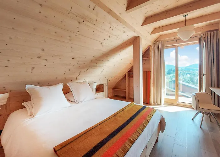 In With Sauna 펜션 라바로슈